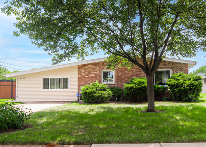 4615 Larch Avenue - Photo 1