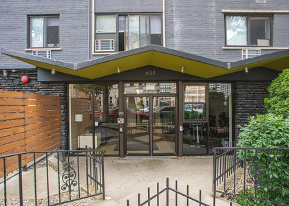 6134 N Kenmore Avenue - Photo 1