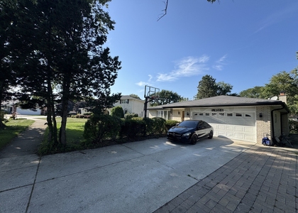 17w154 Terry Trail - Photo 1
