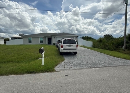 3605 11th Street Sw - Photo 1