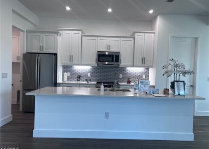 2803 44th Street Sw - Photo 1
