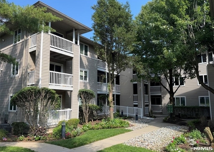 130 Orchard - Photo 1