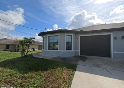 129 Gilbert Avenue S - Photo 1