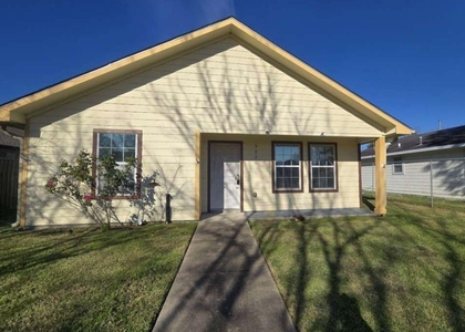 3220 Iowa Street - Photo 1