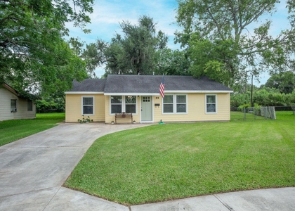 55 Elm Court - Photo 1