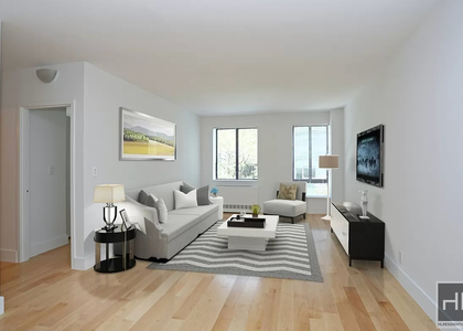 West 53 Street - Photo 1