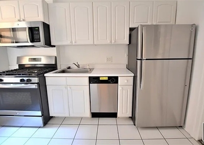 West 45 Street - Photo 1
