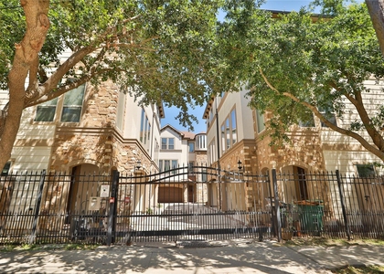 1610 Knox Street - Photo 1