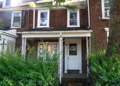 545 Park Place - Photo 1
