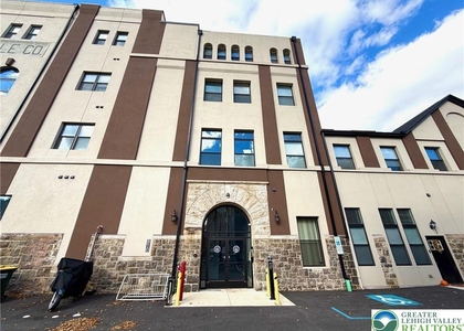 810 Monocacy Street - Photo 1