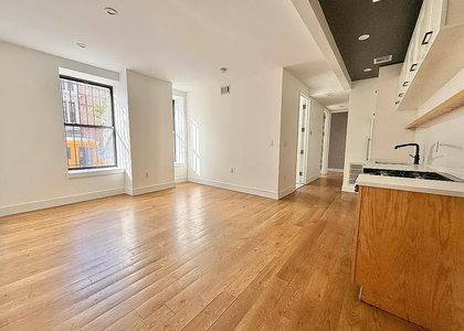 437 Throop Avenue - Photo 1