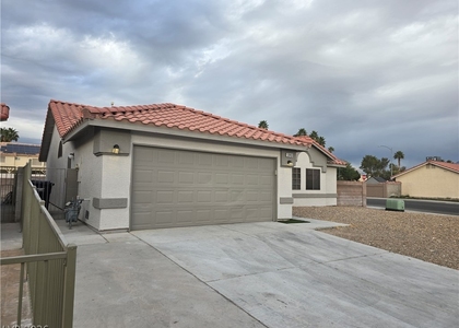 5843 Berry Hill - Photo 1