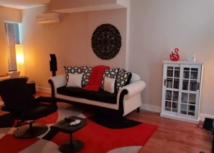 110 N Stockton Street - Photo 1