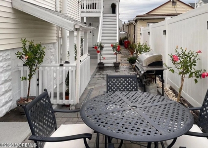 32 Franklin Avenue - Photo 1