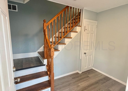 202 Evergreen Avenue - Photo 1