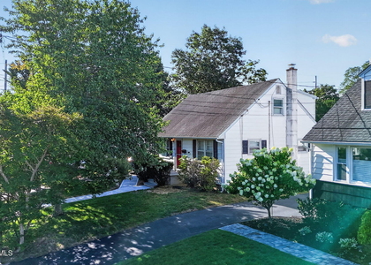 705 Park Avenue - Photo 1