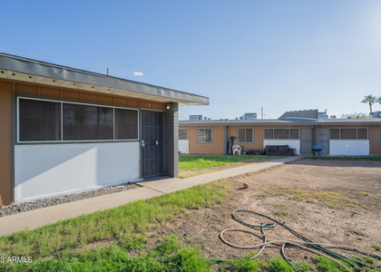 2131 W Devonshire Avenue - Photo 1