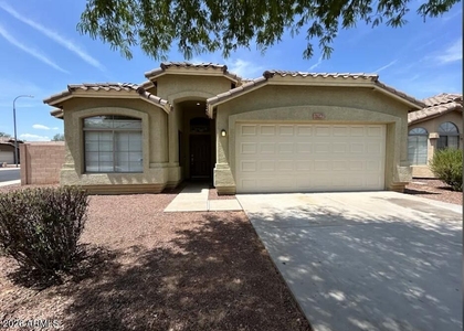 2122 S 114th Avenue - Photo 1