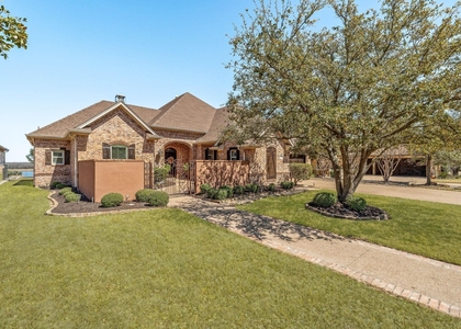 4204 Bluff View Drive - Photo 1