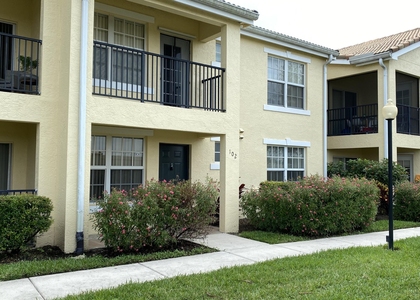158 Sw Peacock Boulevard - Photo 1