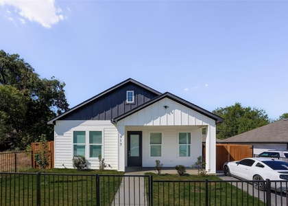 917 E Tucker Street - Photo 1