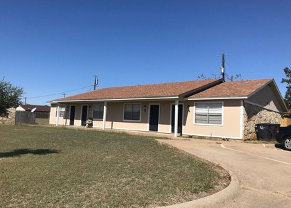 1410 Courtney Place - Photo 1
