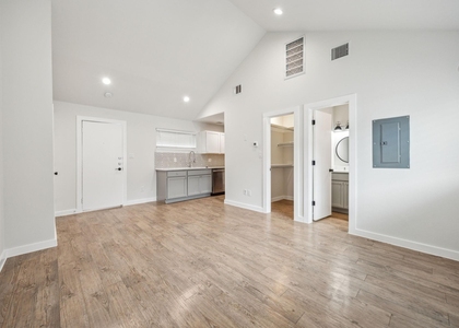 5018 San Jacinto Street - Photo 1