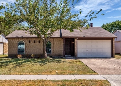 722 Circle Cove Drive - Photo 1