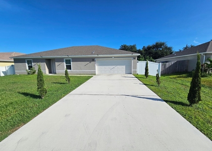 1465 Sw San Esteban Avenue - Photo 1