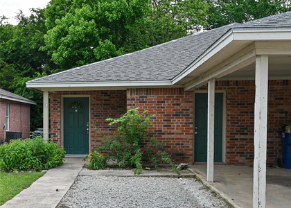 502 N Sewell Drive - Photo 1