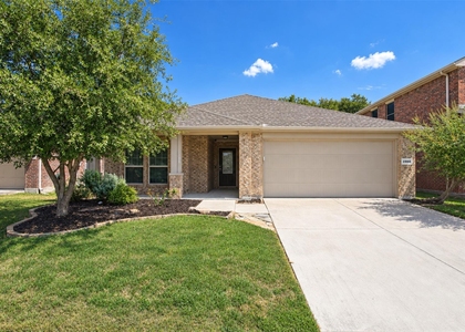 2805 Leslie Lane - Photo 1