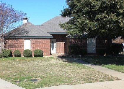 1303 S 5th Street - Photo 1