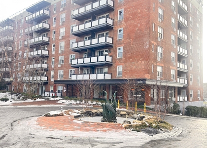 16-70 Bell Boulevard - Photo 1