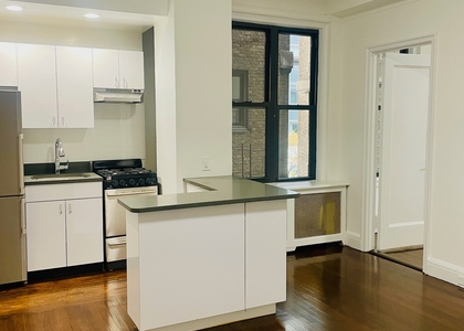 46th Street at Lexington - Photo 1