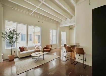 312 W 5th Street - Photo 1