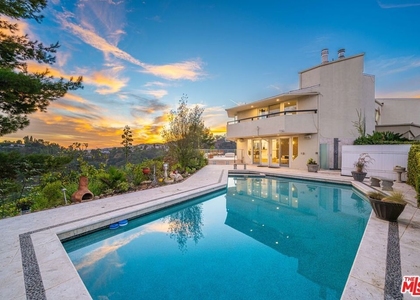 1121 Roberto Lane - Photo 1
