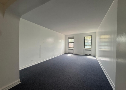 92 11 35 Avenue - Photo 1