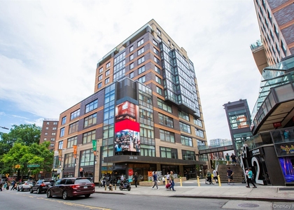 39-16 Prince Street - Photo 1