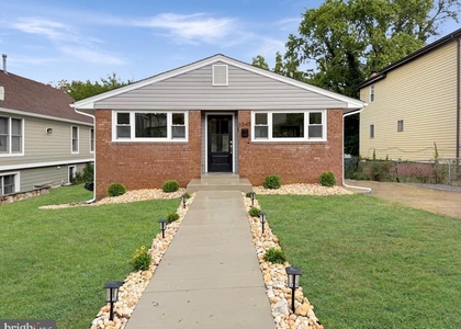 1545 11th Street S - Photo 1