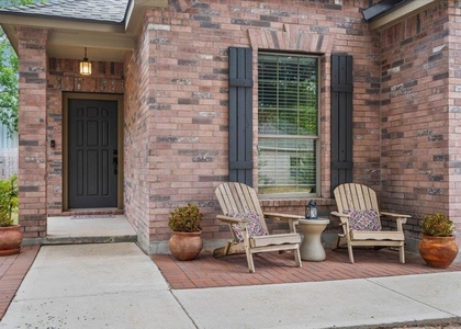 1109 Zacharys Way - Photo 1