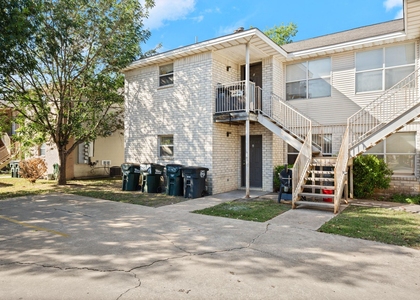 2224 Katy Ln - Photo 1