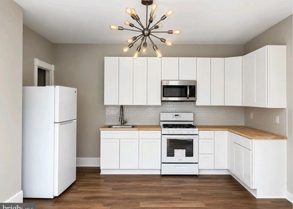 617 Stuyvesant Avenue - Photo 1