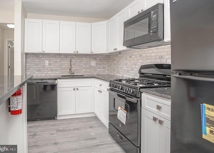 300 Broadway - Photo 1