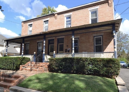 17 W Summit Avenue - Photo 1