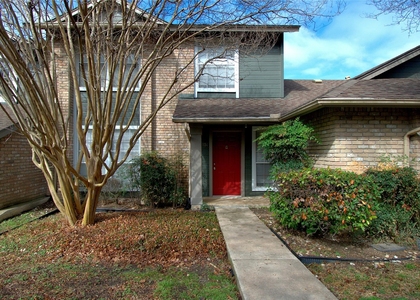 1015 E Yager Ln - Photo 1