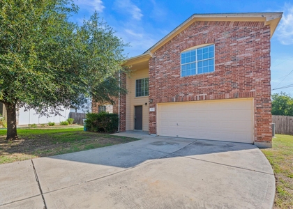 722 Lavaca Loop - Photo 1