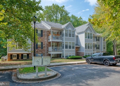 1006 Markham Court - Photo 1