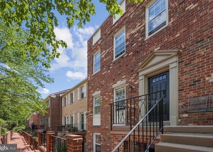 3231 Sutton Place Nw - Photo 1