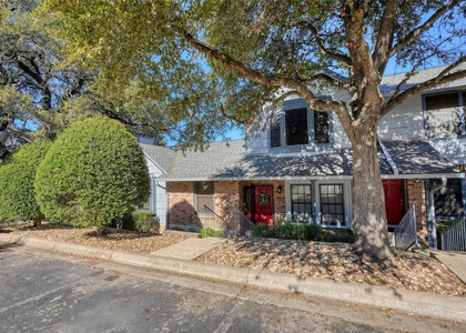 1411 Gracy Farms Ln - Photo 1