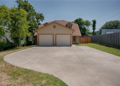 709 Franklin Blvd - Photo 1